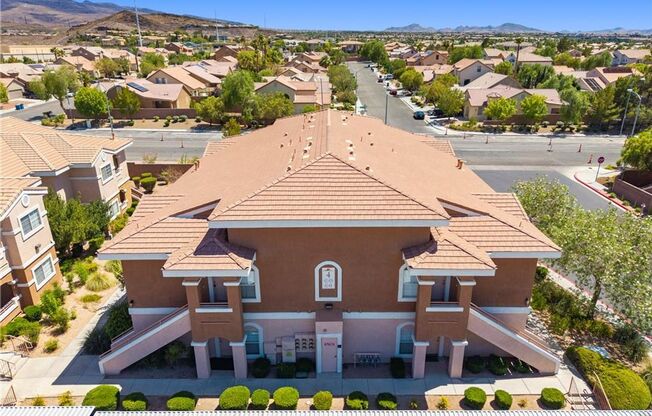 2 beds, 2 baths, $1,595, Unit # 423