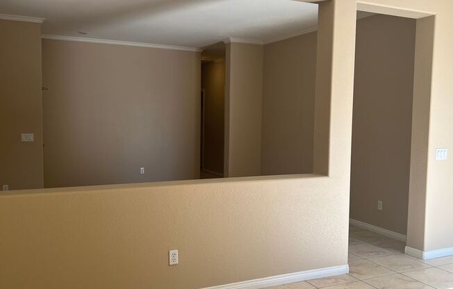 Beautiful Single Story Home Ready For Move In