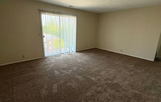 2 beds, 2 baths, 1,200 sqft, $970, Unit #12