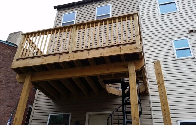 EXTREMELY SPACIOUS AND REMARKABLY REMODELED NORTHSIDE HOME- AVAIL NOW!