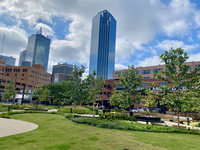Park near West End Square in Dallas, TX
