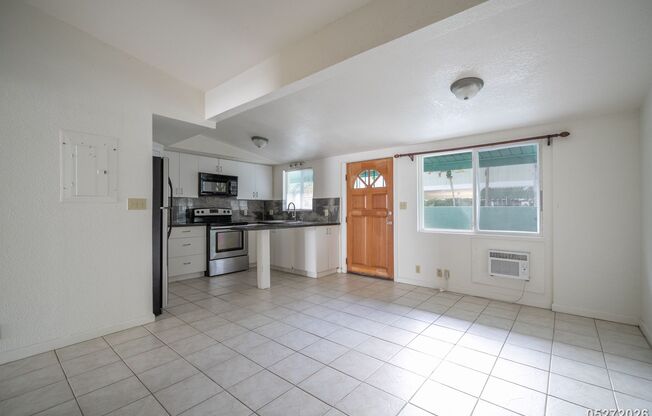 $3000 / 2 Bed / 1 Bath / 1 Parking IN WAIALUA