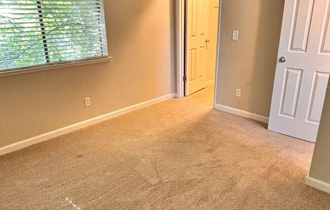 1 bed, 1 bath, $1,325, Unit 56