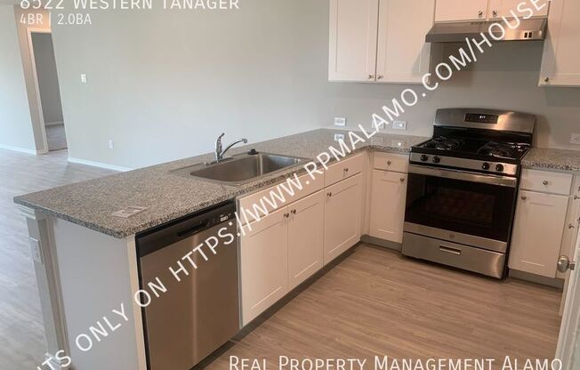 8522 WESTERN TANAGER