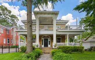811 N HIghland Avenue NE