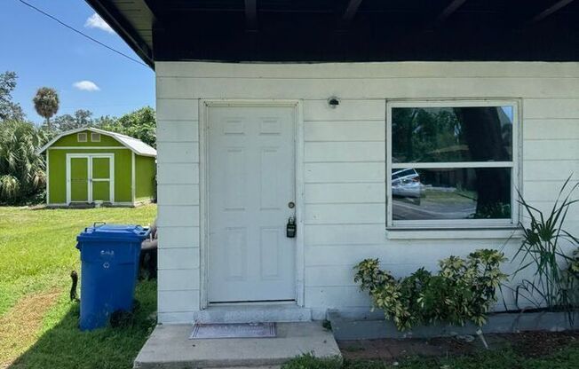 915 E 122 AVE