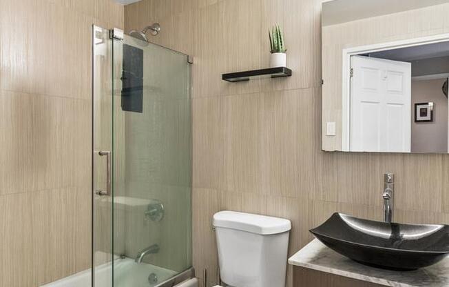 2 beds, 2 baths, $7,995, Unit 5E
