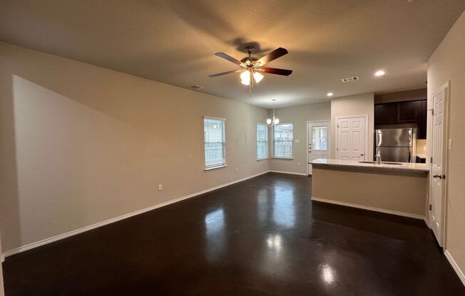 3 beds, 2.5 baths, $1,430