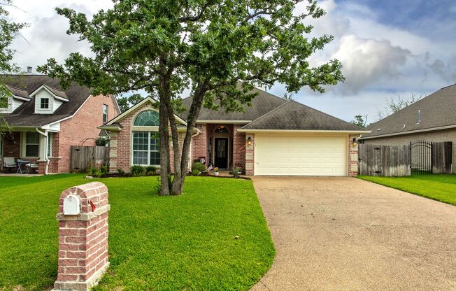 3 bedroom, 2 bathroom home in the Castlegate Subdivision