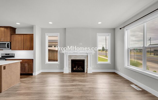 Luxury Four Bedroom + Den Bedroom Home in South Hillsboro!