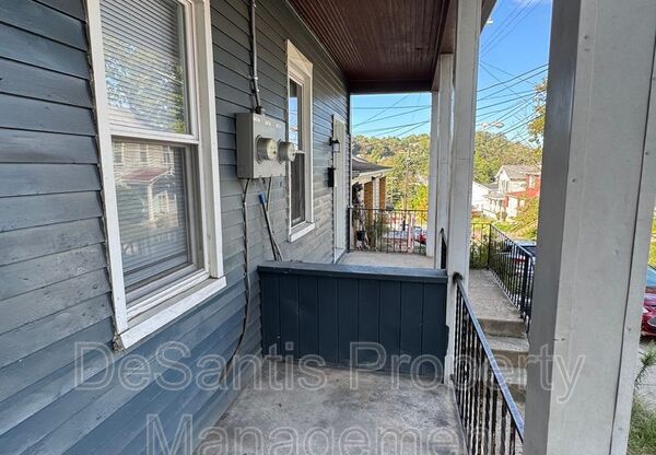 828 WALLBRIDGE W END ST