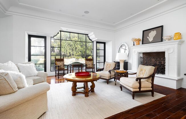 Luxury Home in the Exclusive Community of the Bridges in Rancho Santa Fe!