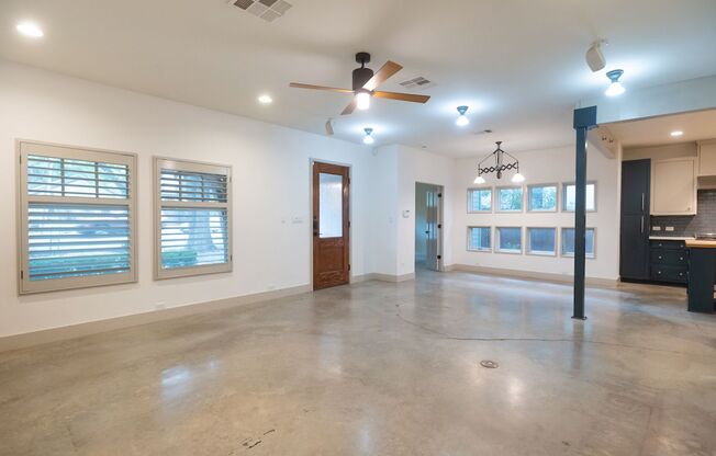 Bouldin Creek Neighborhood - Prime Location - 3/2.5!