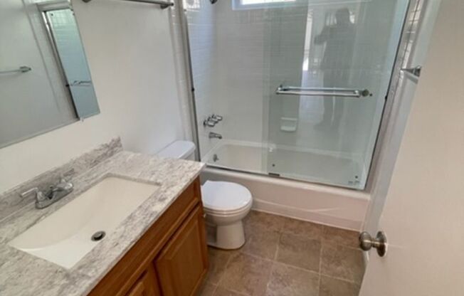 1 bed, 1 bath, $2,095, Unit 4