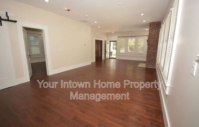 467 FELTON DR NE