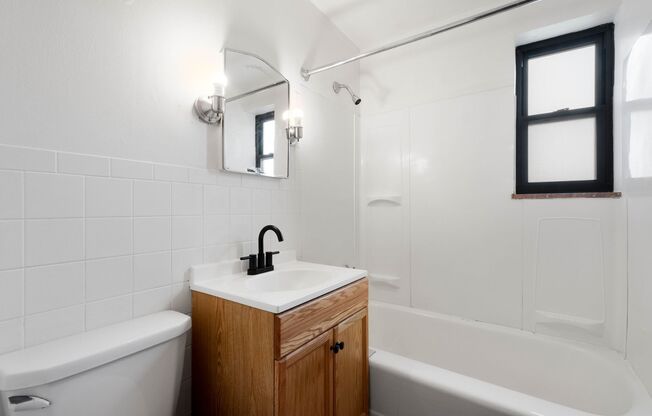 2 beds, 1 bath, 800 sqft, $475, Unit 2117 Brownsville Road - C32