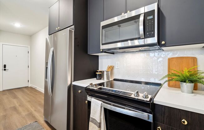 Studio, 1 bath, 500 sqft, $1,475, Unit 606