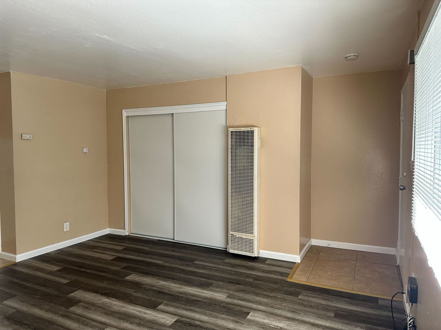 2344 E. 17th St - M
