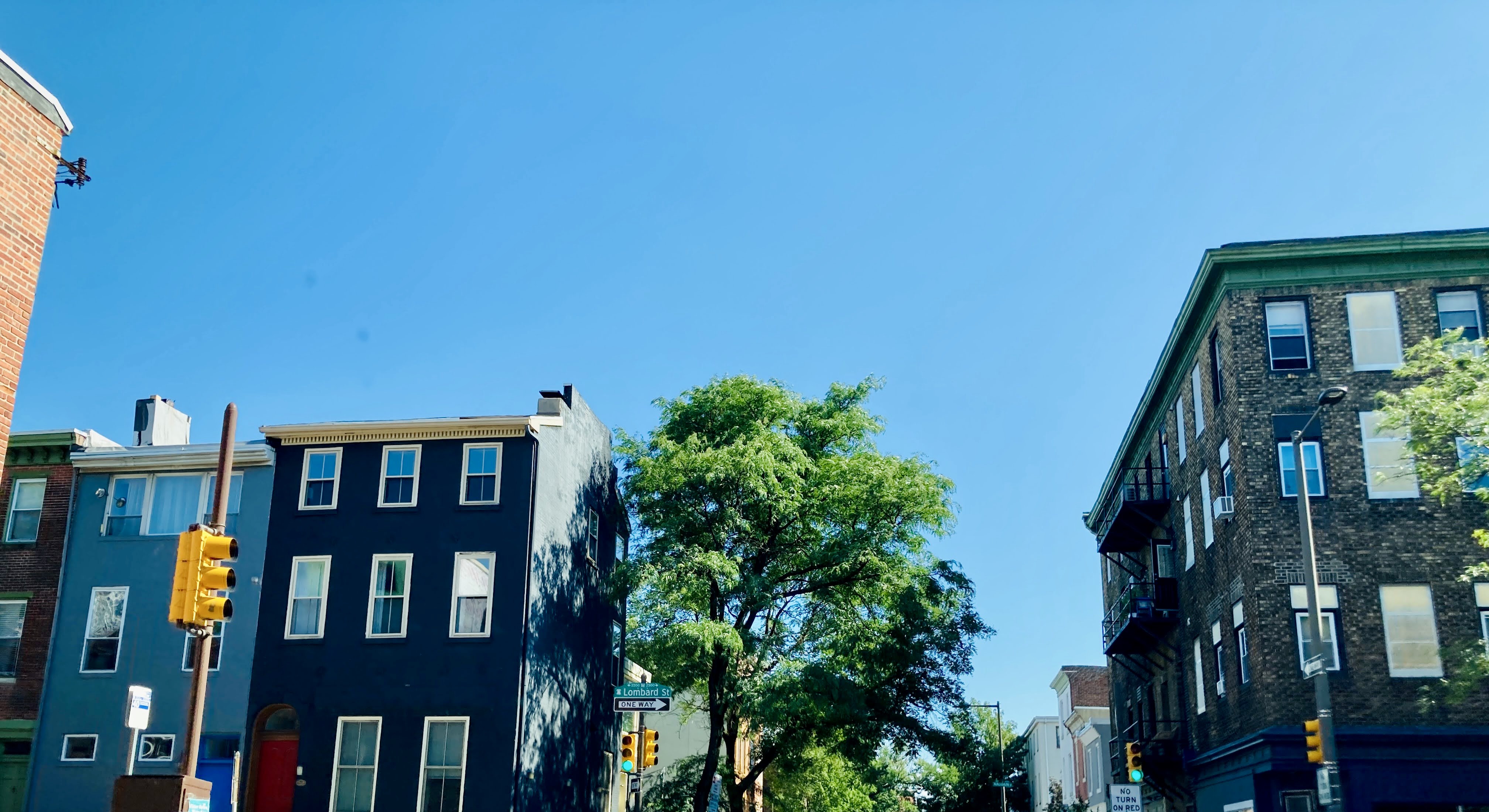 Lombard St Apartments and Shops