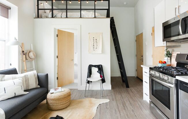 Studio, 1 bath, 356 sqft, $1,250, Unit 504