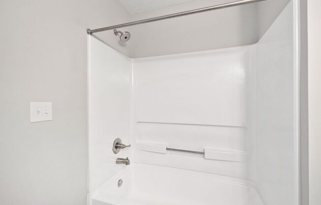 1 bed, 1 bath, 680 sqft, $980