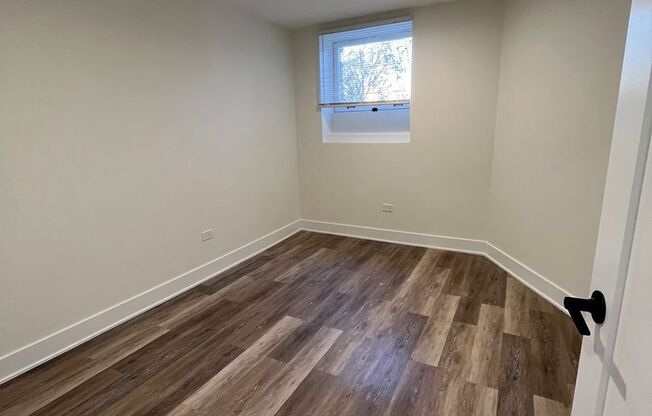 4 beds, 2 baths, $3,800, Unit 126-1