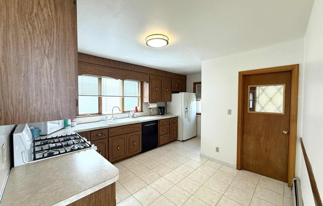 52 LUKE RD
