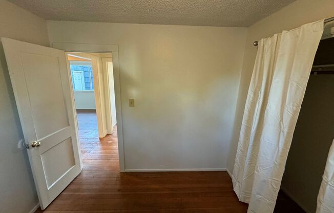 3 beds, 1 bath, $2,100