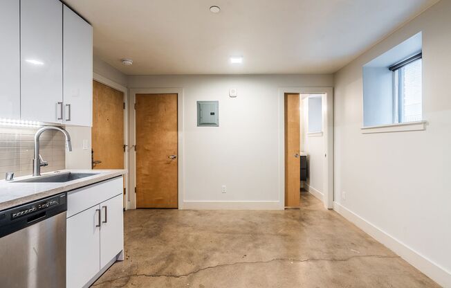Studio, 1 bath, 287 sqft, $1,235, Unit 120