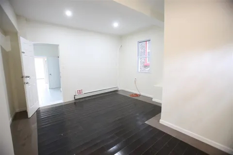 719 18 ST