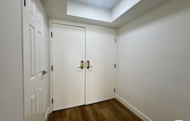 1 bed, 1.5 baths, 1,207 sqft, $4,195, Unit 506