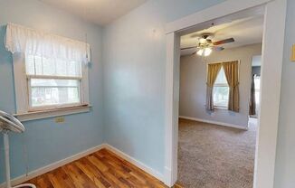 2 beds, 1 bath, $1,100