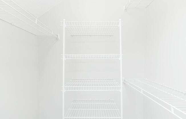 2 beds, 2 baths, 970 sqft, $1,350