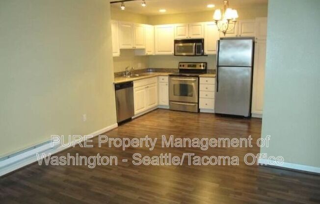 2605 S 272 ST