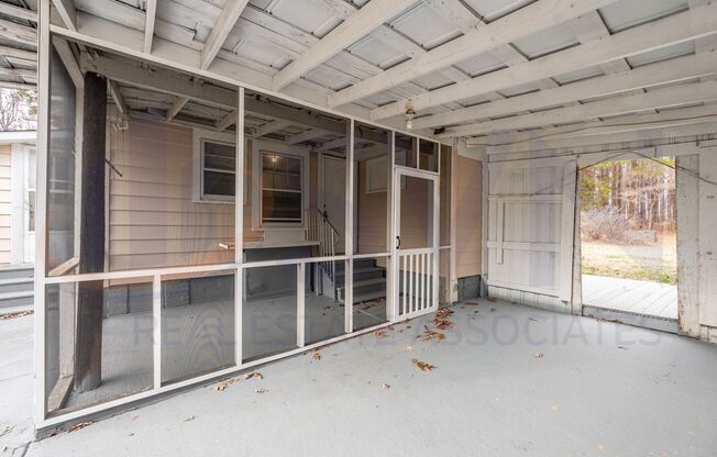 2 beds, 1 bath, $1,695