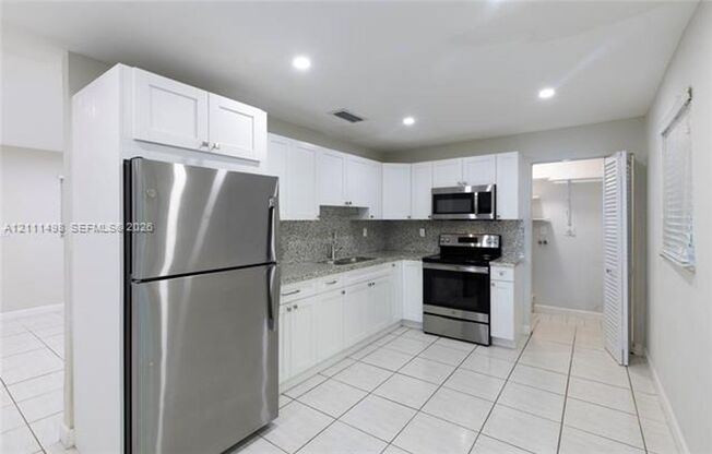 2797 SW 27th Ter cu-2797, Miami, FL 33133