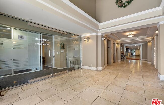 1 bed, 1 bath, 659 sqft, $1,975, Unit 327
