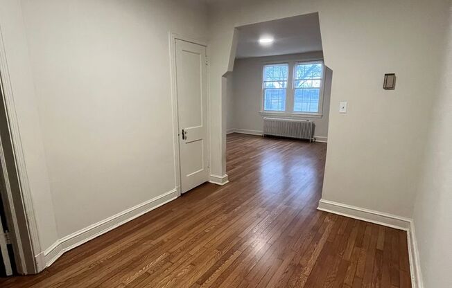 1 bed, 1 bath, 780 sqft, $1,770, Unit 422 #1