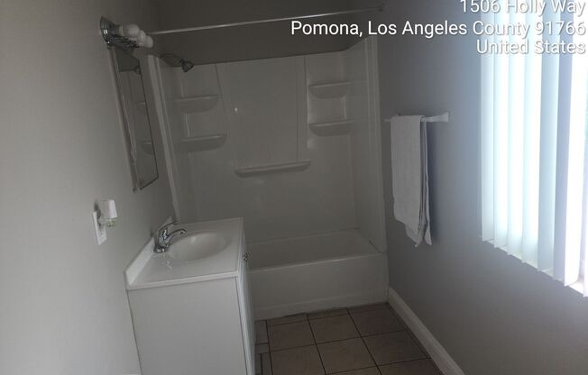 3 beds, 1 bath, 1,200 sqft, $2,500, Unit C