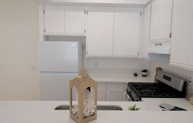 2 beds, 2 baths, 1,000 sqft, $2,295, Unit UNIT 210