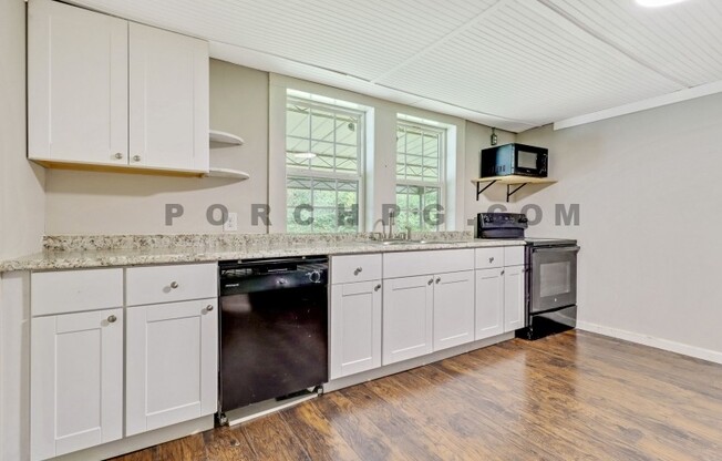 6923 W STRICKLAND ST