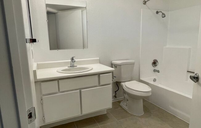 2 beds, 2 baths, 843 sqft, $2,600, Unit 301