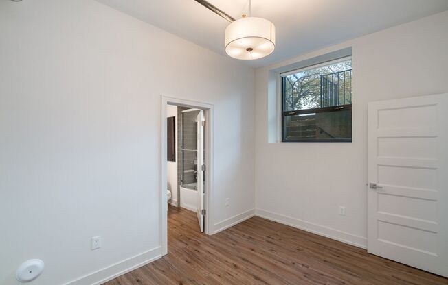 2 beds, 2 baths, $2,084, Unit 875 Michigan Ave Apt. 103