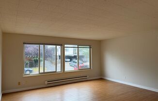 Twin Court - Ballard - Renovated Unit