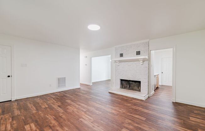 3 beds, 2 baths, 1,300 sqft, $1,950, Unit Unit A