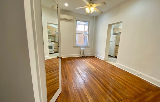 2 beds, 1 bath, 1,000 sqft, $1,948, Unit 3035 N. Calvert St. C4