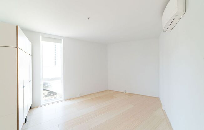 2 beds, 2 baths, $2,378, Unit 203