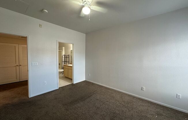 1 bed, 1 bath, $1,300, Unit # 2152
