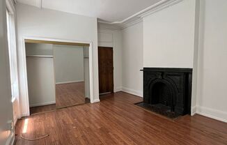 Studio, 1 bath, 400 sqft, $1,085, Unit 2R