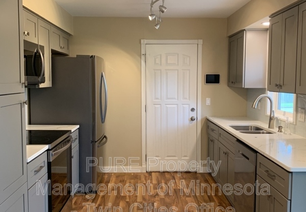 10500 XAVIS ST NW
